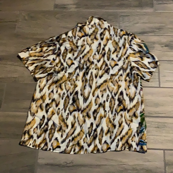 Oversized Shirt in Tristan Print Tell Your Friends - Picture 7 of 7